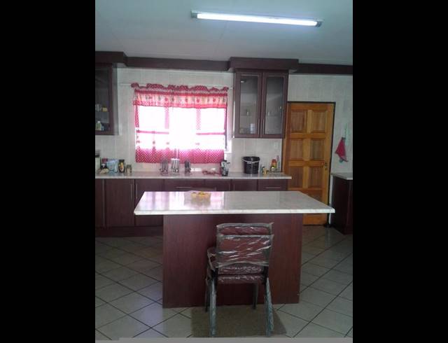 3 BEDROOM PROPERTY TO RENT IN BETHALRAND
